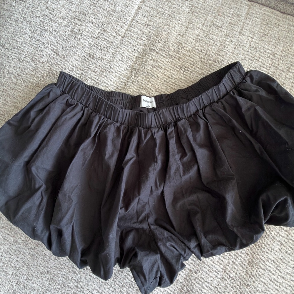 Aritzia - Sunday best bloom shorts